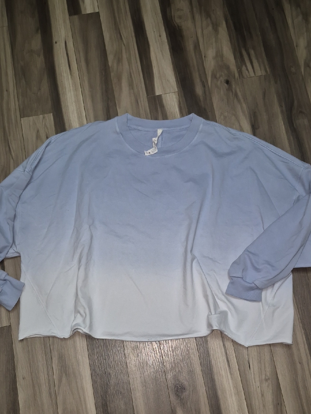 Lululemon LA oversized Boxy Crew..Light Blue to White Ombre..size Xl/xxl